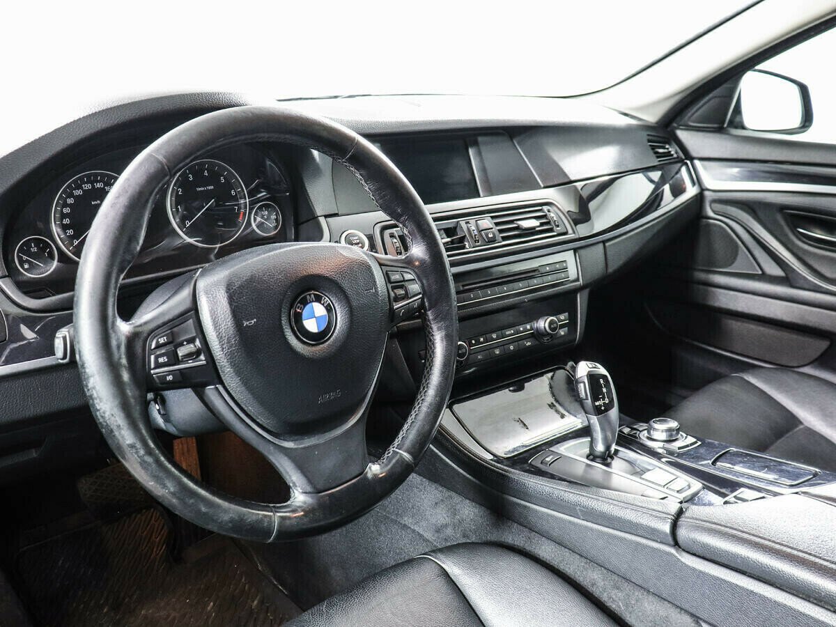 BMW 5 серии 2.5 АКПП, 2010, 155 000 км фото 6