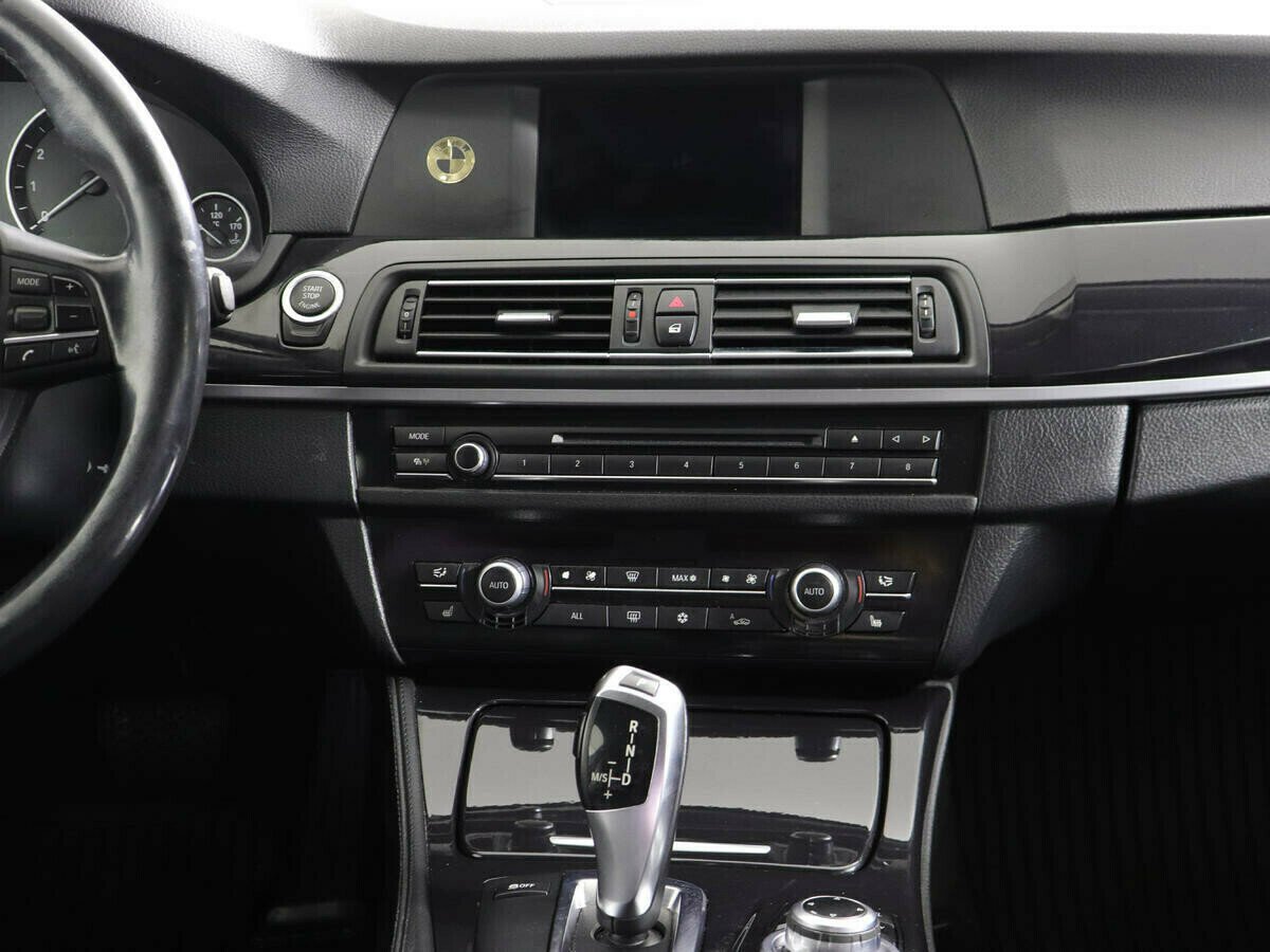 BMW 5 серии 3.0 АКПП, 2010, 164 000 км фото 8