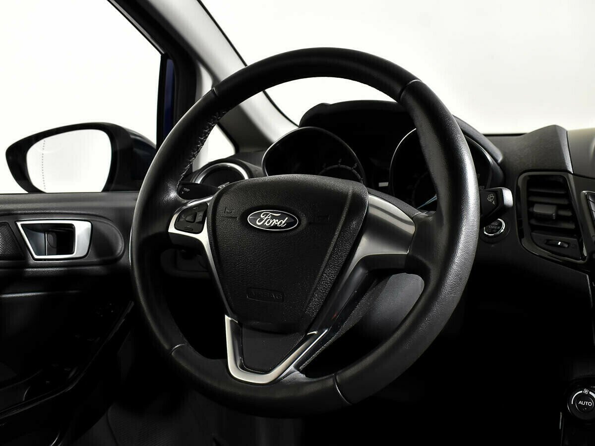 Ford Fiesta 1.6 РКПП, 2015, 106 000 км фото 8