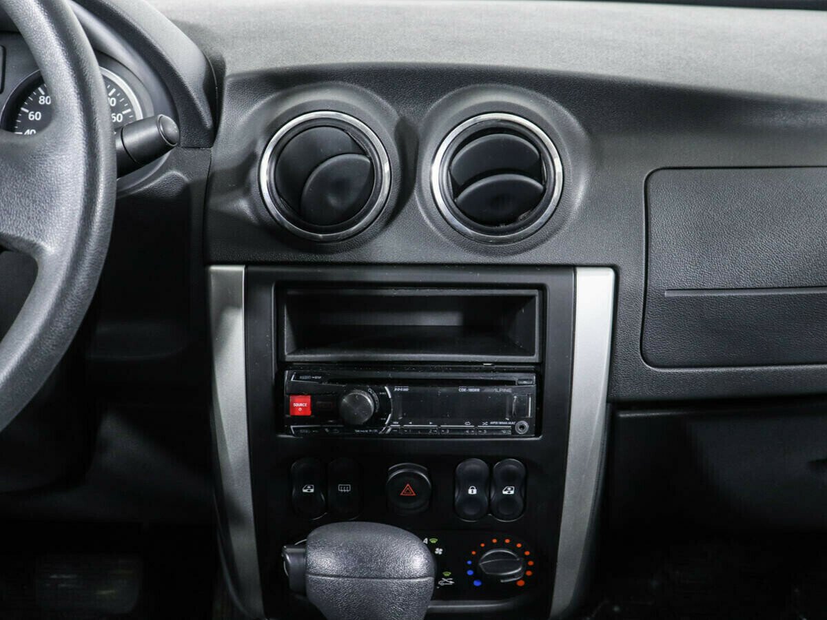 Nissan Almera 1.6 АКПП, 2016, 87 000 км фото 9