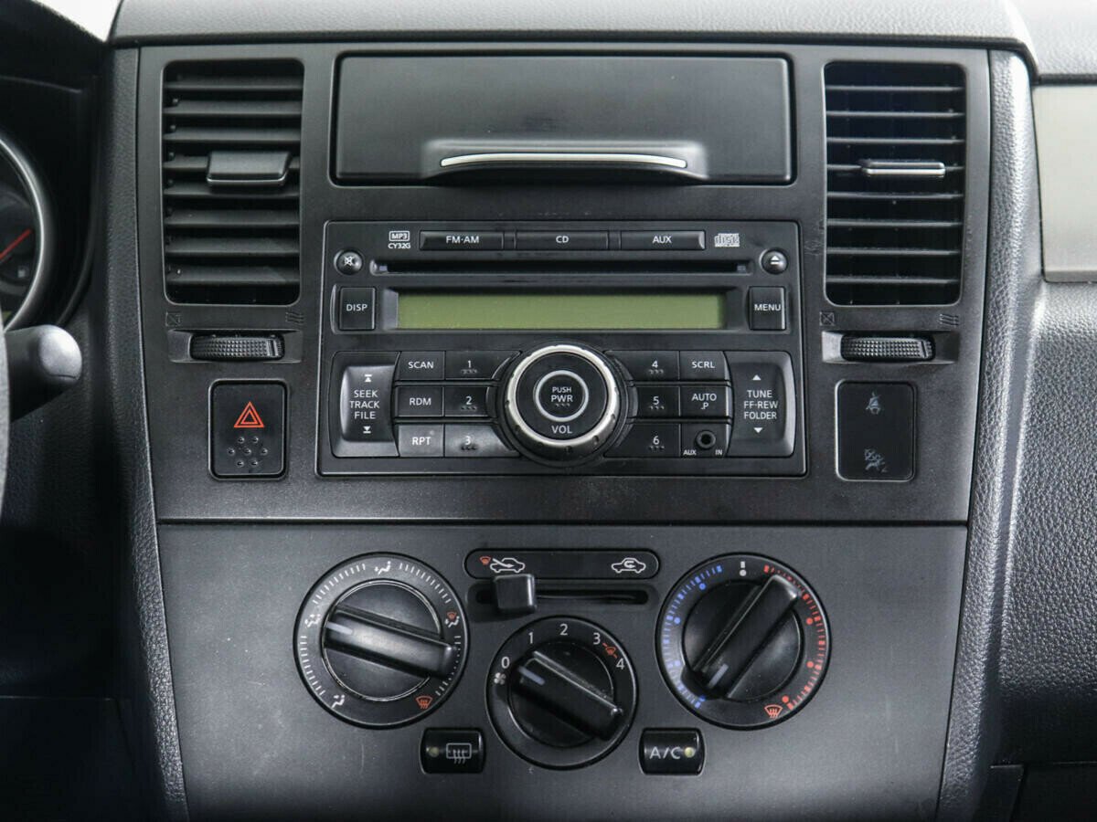 Nissan Tiida 1.6 МКПП, 2013, 132 000 км фото 8