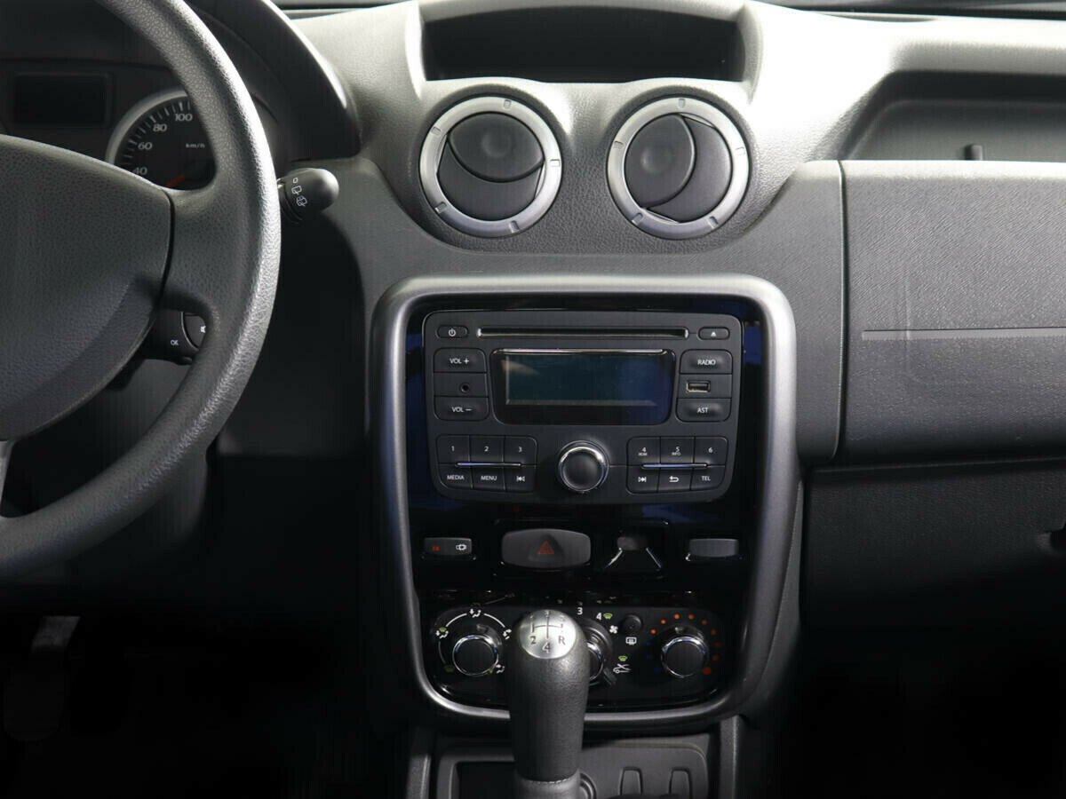 Renault Duster 1.6 МКПП, 2014, 120 000 км фото 8
