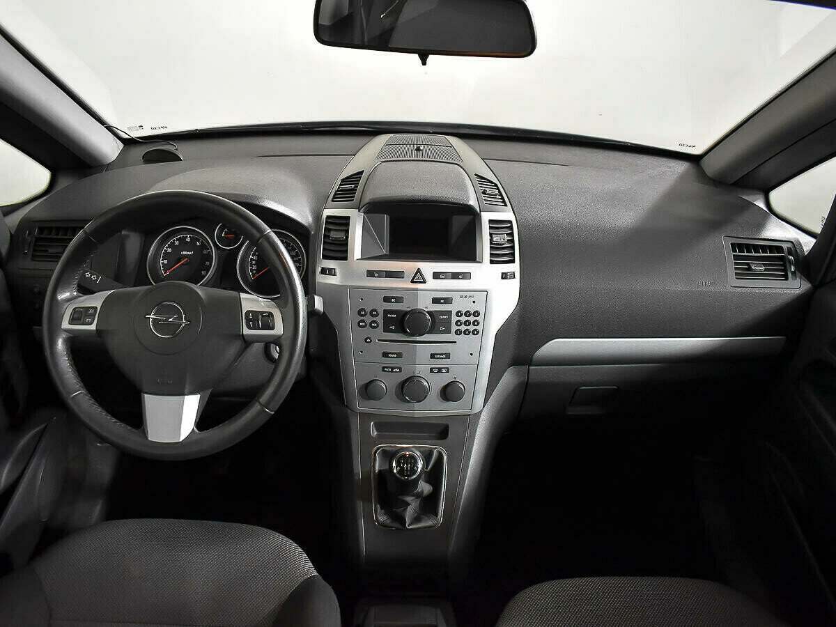 Opel Zafira 1.8 МКПП, 2014, 112 000 км фото 6
