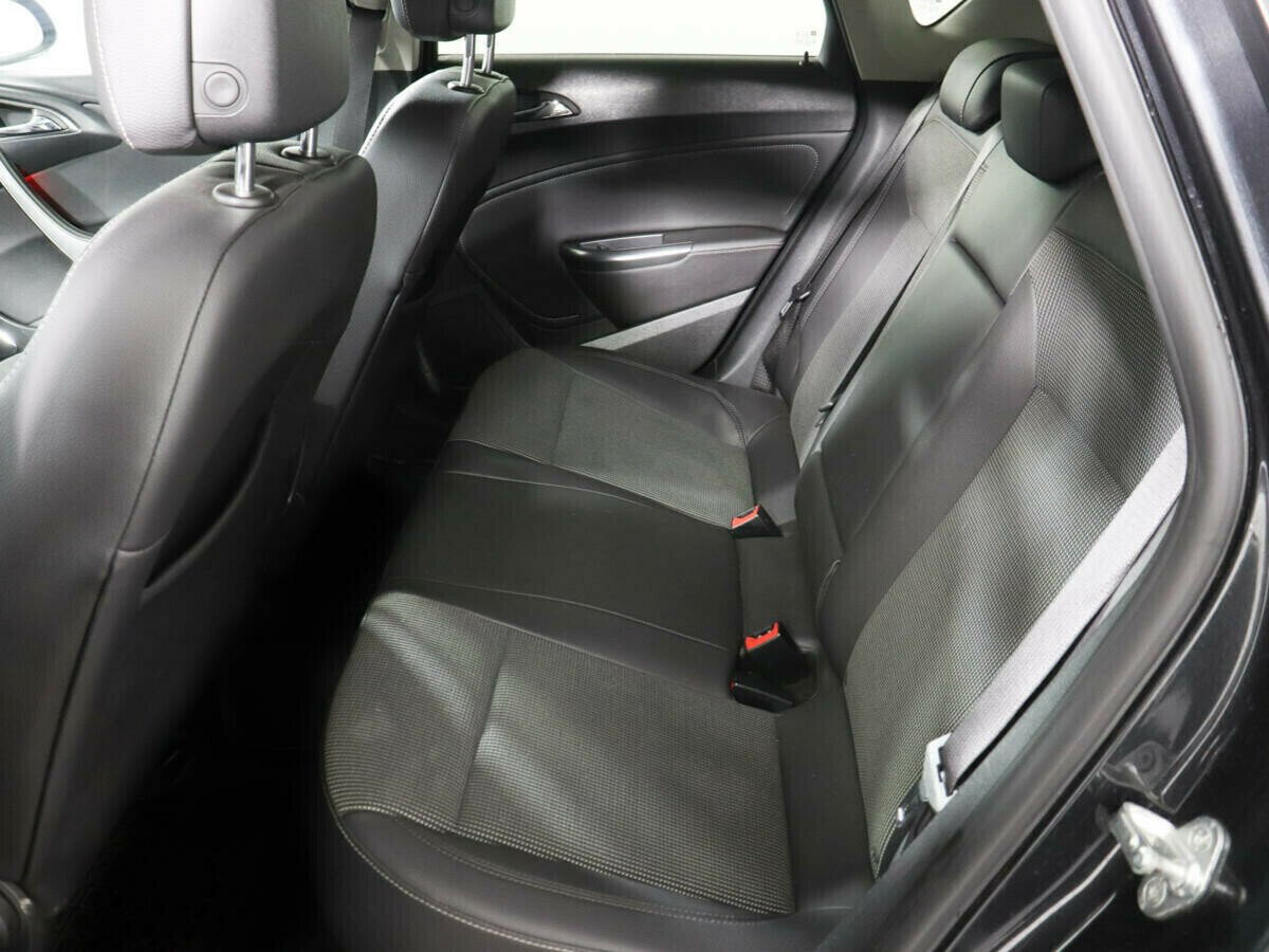 Opel Astra 1.6 АКПП, 2011, 144 000 км фото 8