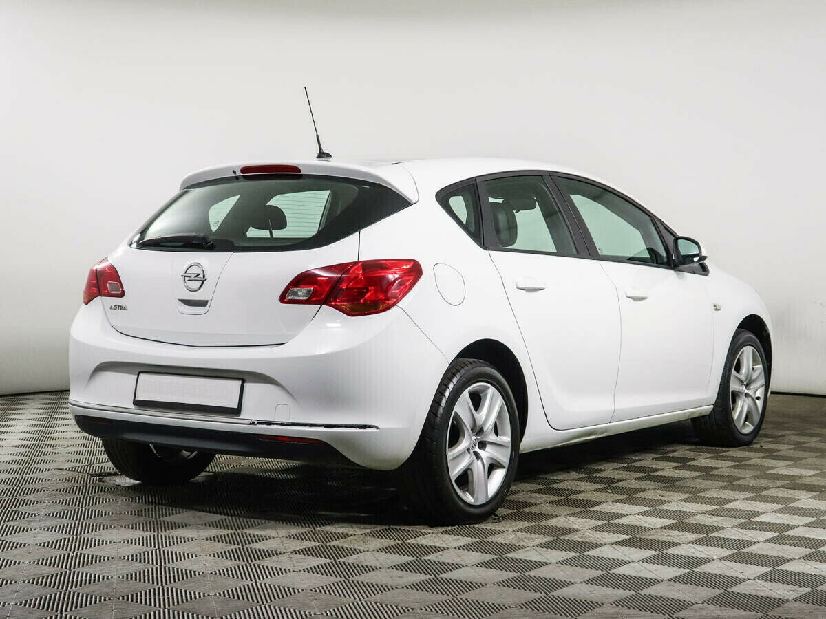 Opel Astra 1.6 АКПП, 2013, 131 000 км фото 2