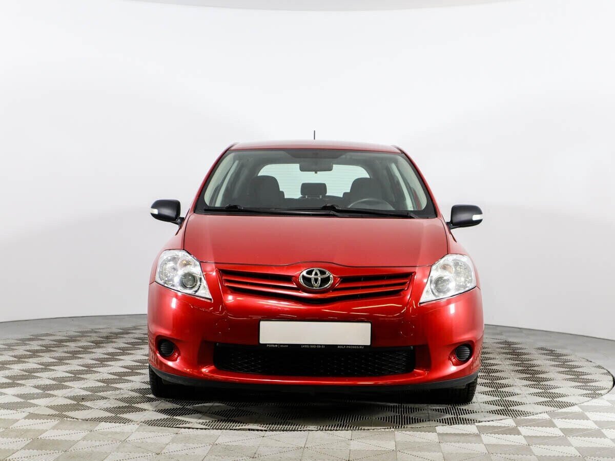 Toyota Auris 1.3 МКПП, 2011, 148 000 км фото 2