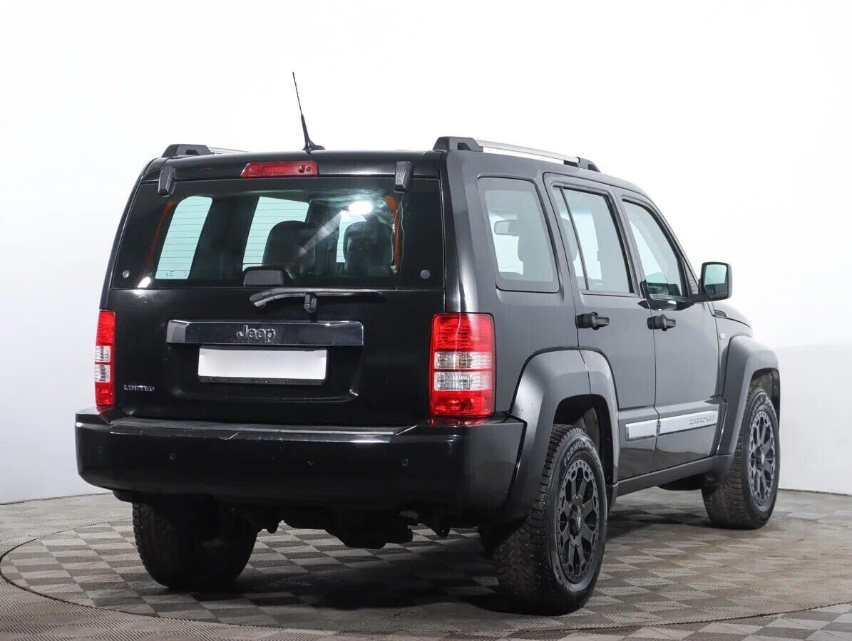 Jeep Cherokee 3.7 АКПП, 2011, 148 000 км фото 2