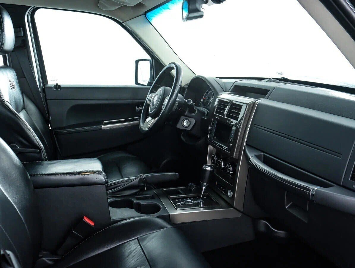 Jeep Cherokee 3.7 АКПП, 2011, 148 000 км фото 8
