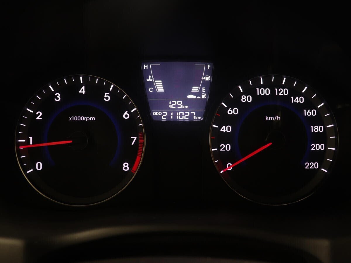Hyundai Solaris 1.4 МКПП, 2012, 138 000 км фото 11