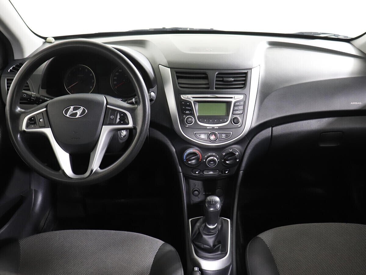 Hyundai Solaris 1.4 МКПП, 2012, 138 000 км фото 12