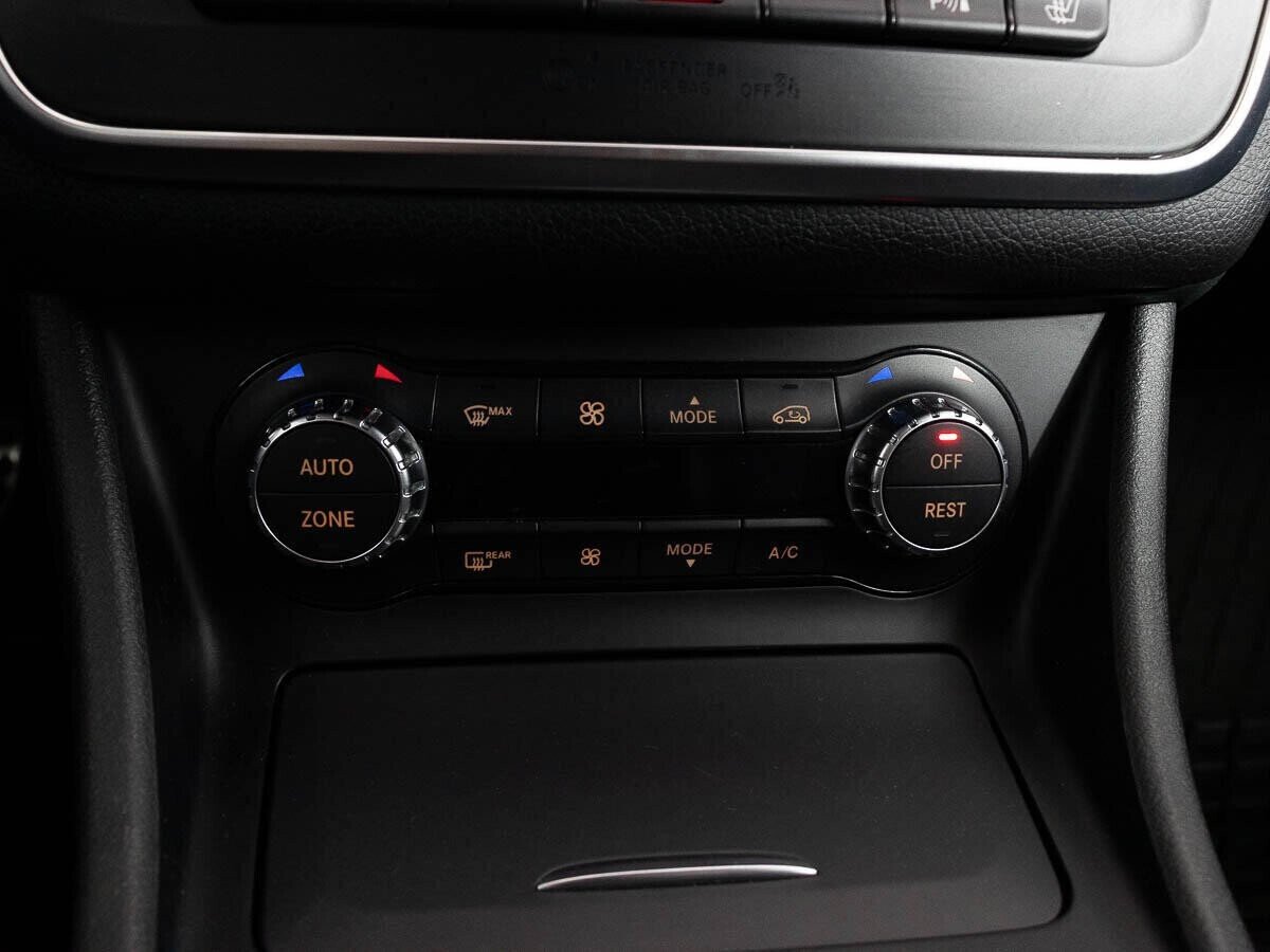 Mercedes-Benz GLA 1.6 РКПП, 2015, 97 000 км фото 8