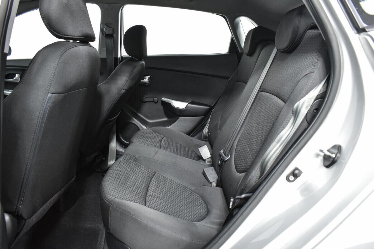 Kia Rio 1.4 МКПП, 2014, 111 000 км фото 12