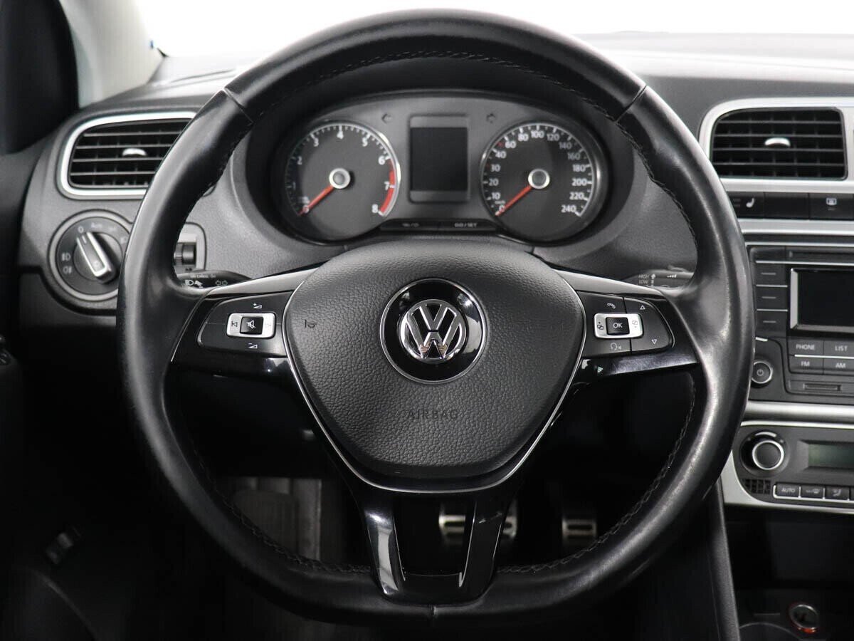 Volkswagen Polo 1.6 АКПП, 2016, 88 000 км фото 9