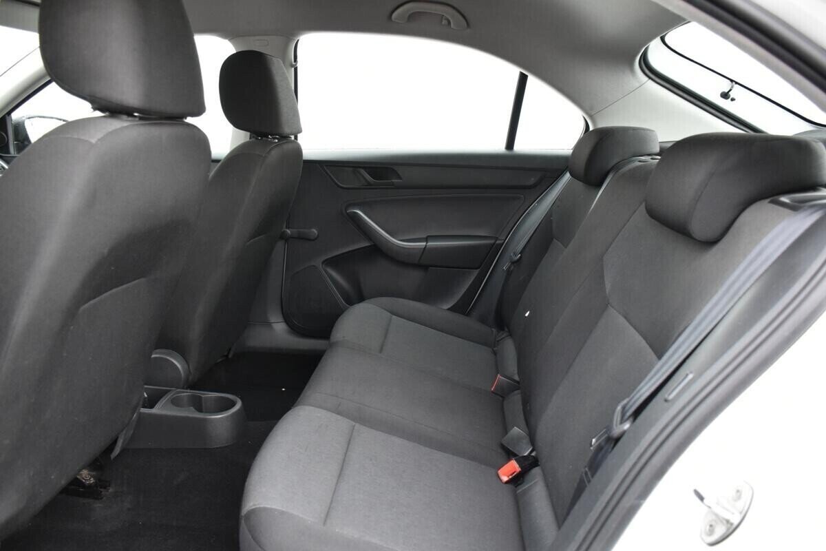 Skoda Rapid 1.4 МКПП, 2015, 100 000 км фото 10