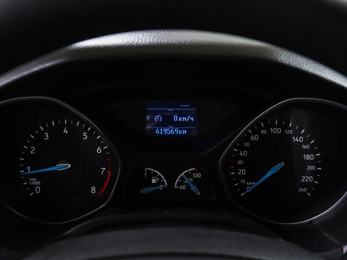 Ford Focus 1.6 МКПП, 2016, 90 000 км фото 11