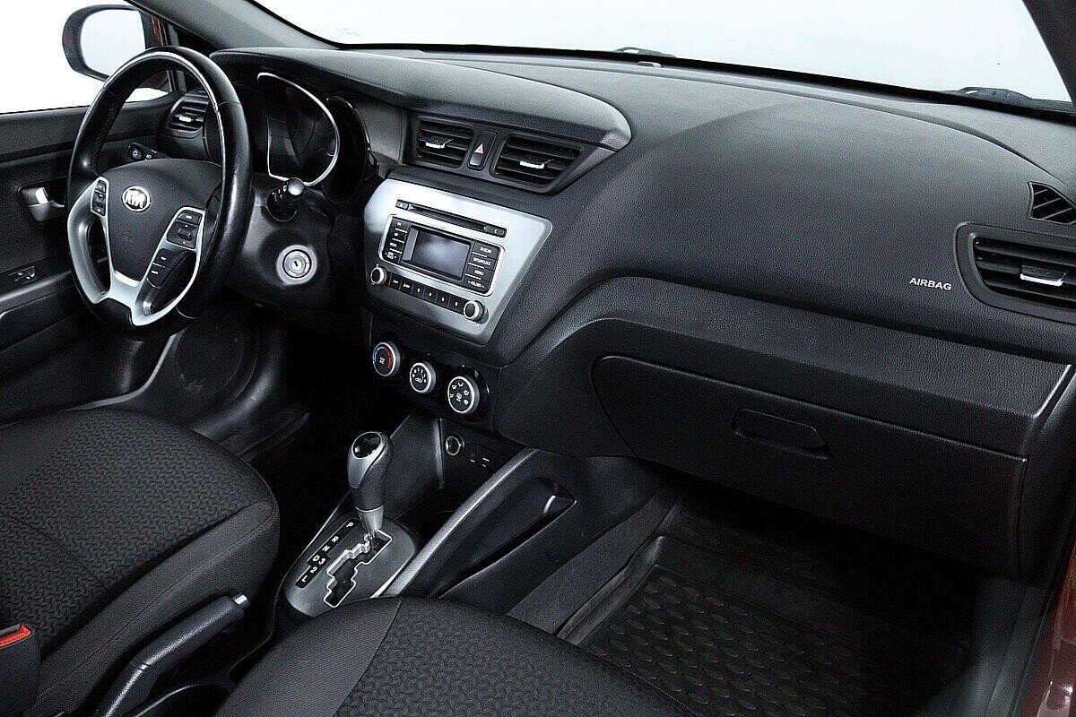 Kia Rio 1.4 АКПП, 2017, 72 000 км фото 10