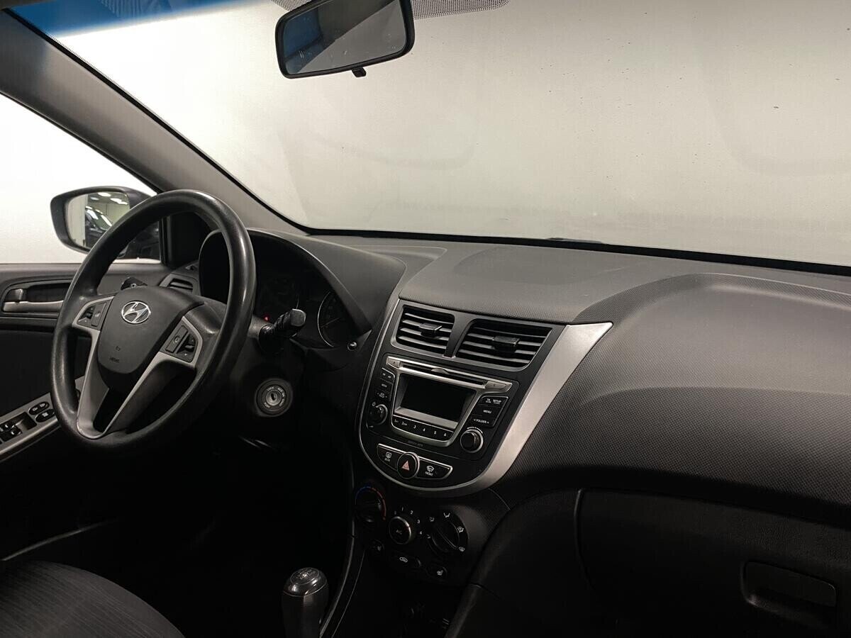 Hyundai Solaris 1.4 МКПП, 2015, 110 000 км фото 11