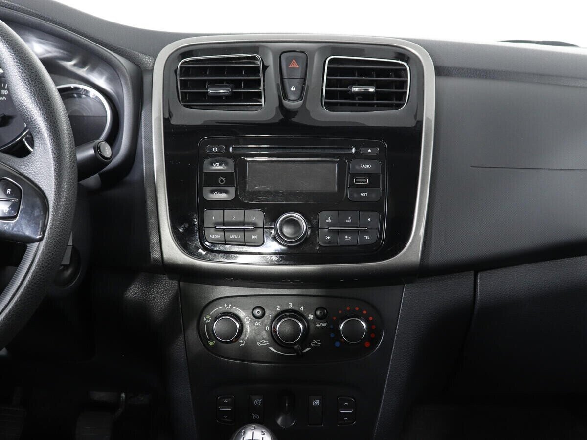 Renault Logan 1.6 МКПП, 2014, 117 000 км фото 12