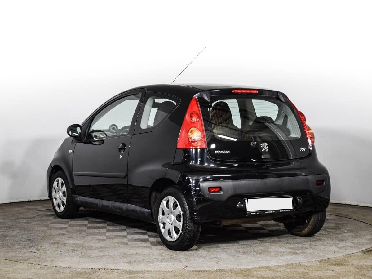 Peugeot 107 1.0 РКПП, 2011, 155 000 км фото 7