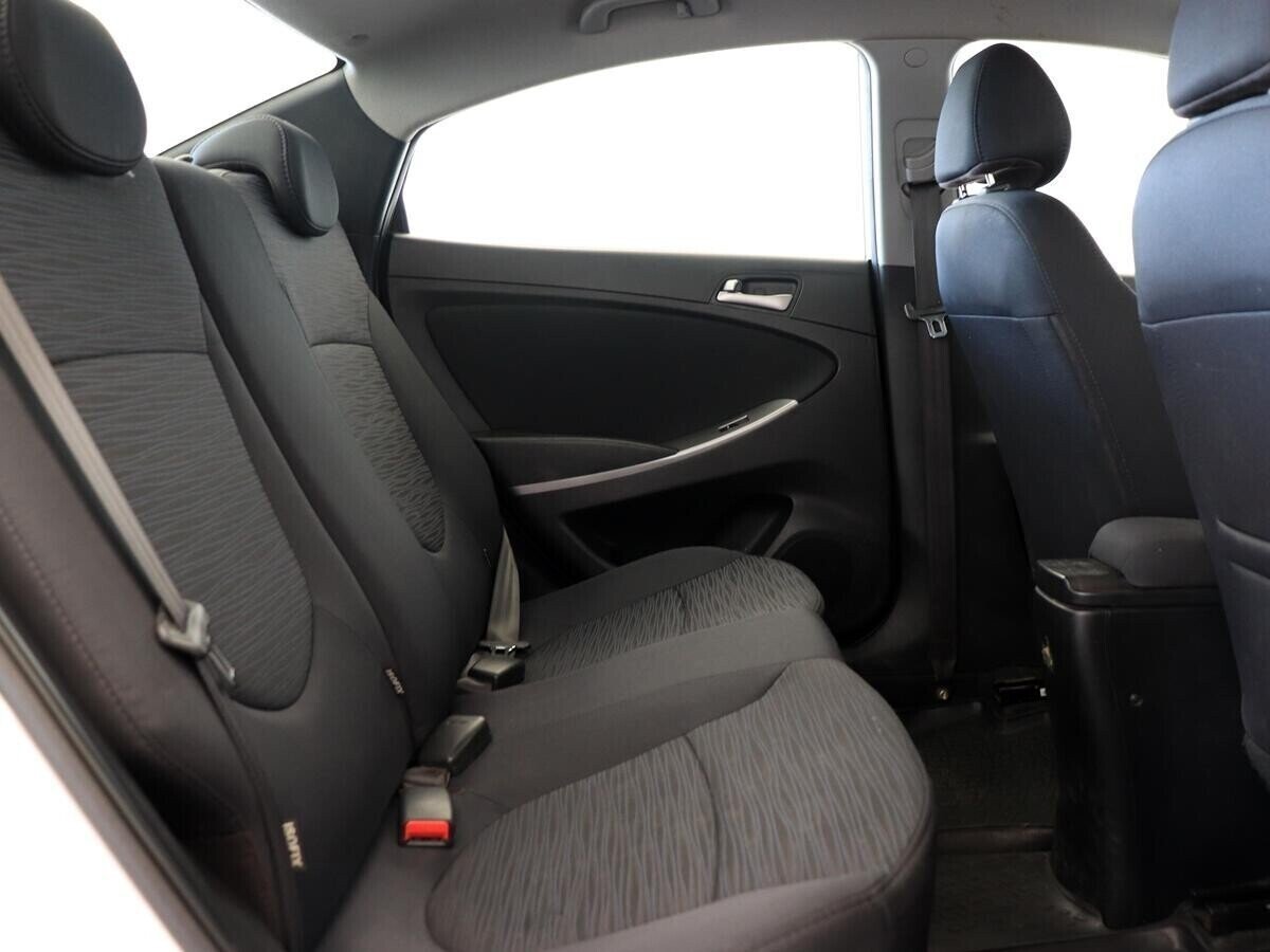 Hyundai Solaris 1.4 АКПП, 2016, 83 000 км фото 10