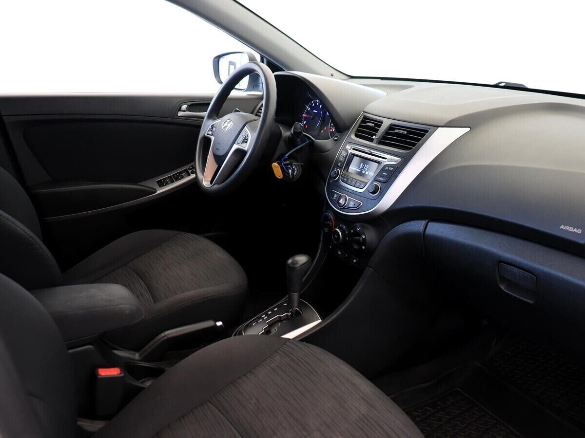 Hyundai Solaris 1.4 АКПП, 2016, 83 000 км фото 9