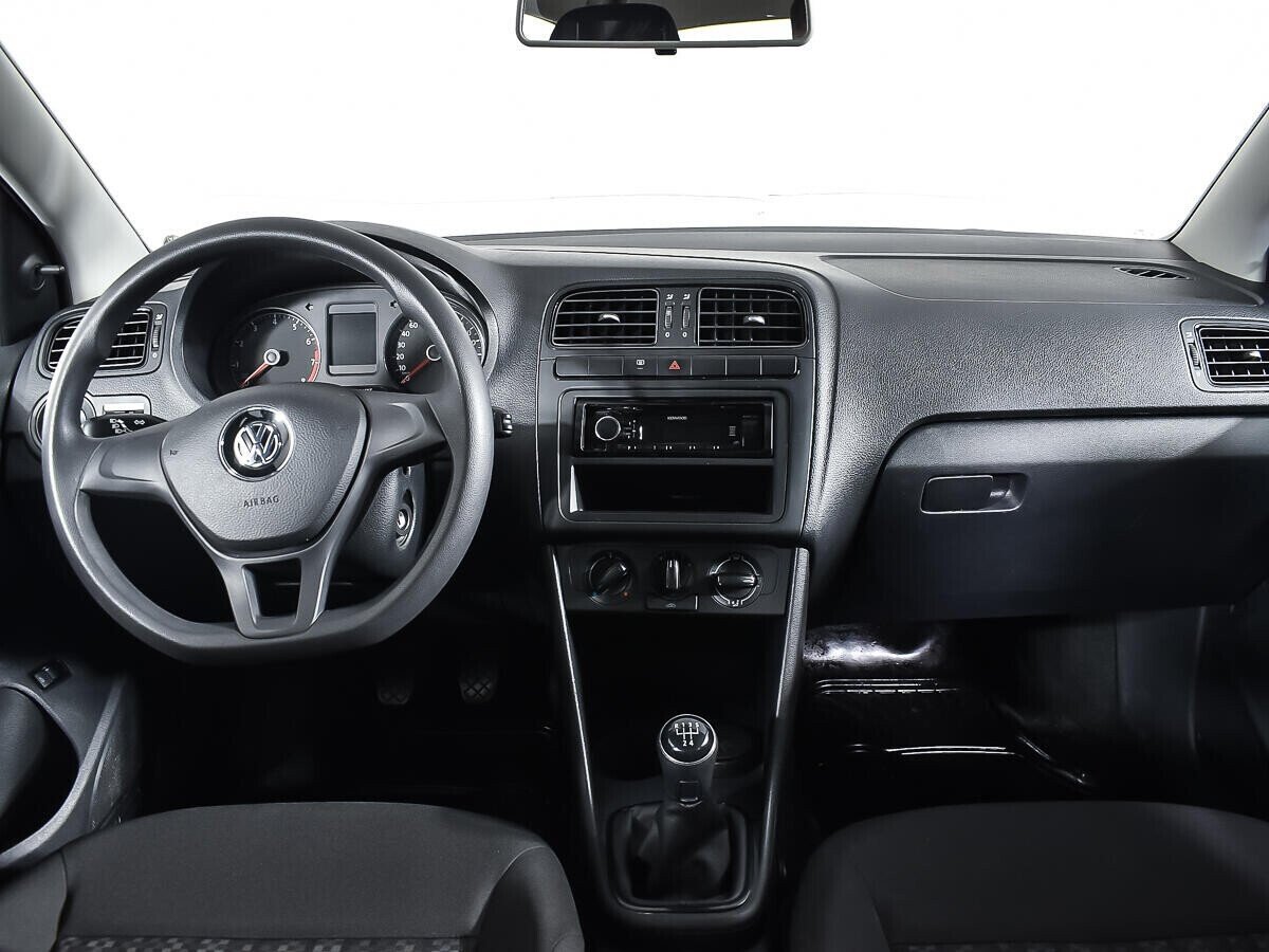 Volkswagen Polo 1.6 МКПП, 2018, 64 000 км фото 13
