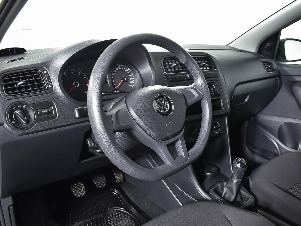 Volkswagen Polo 1.6 МКПП, 2018, 64 000 км фото 15