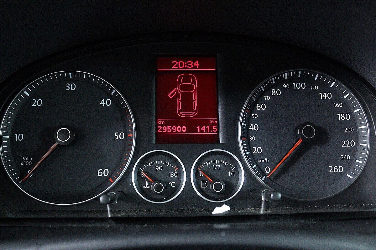 Volkswagen Touran 2.0 РКПП, 2004, 236 000 км фото 12
