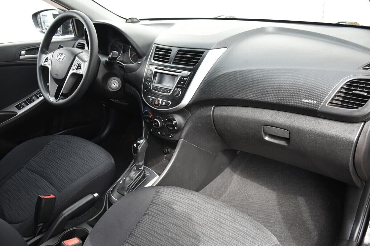 Hyundai Solaris 1.6 АКПП, 2015, 95 000 км фото 9
