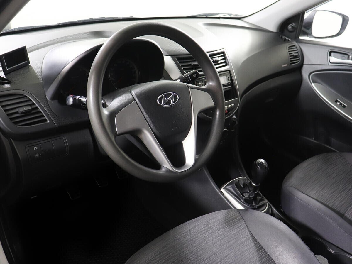 Hyundai Solaris 1.4 МКПП, 2016, 91 000 км фото 14