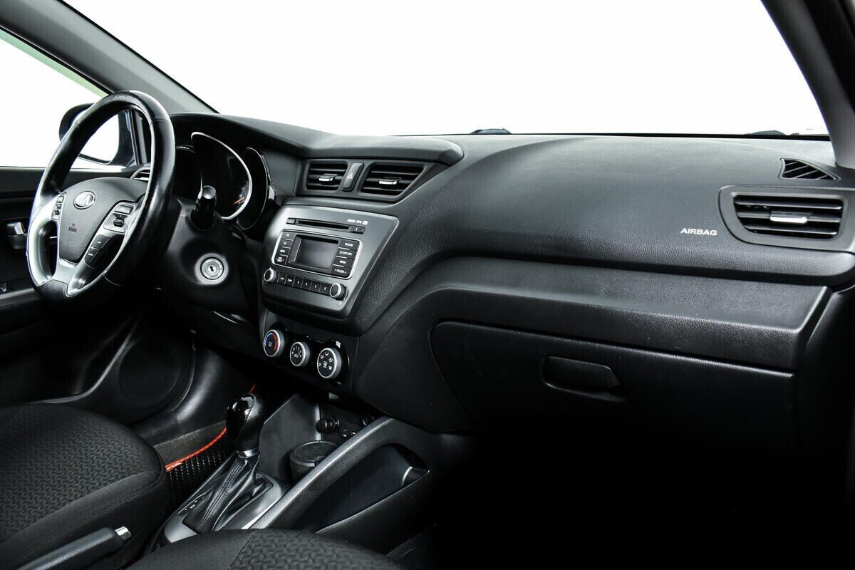 Kia Rio 1.6 АКПП, 2015, 109 000 км фото 9