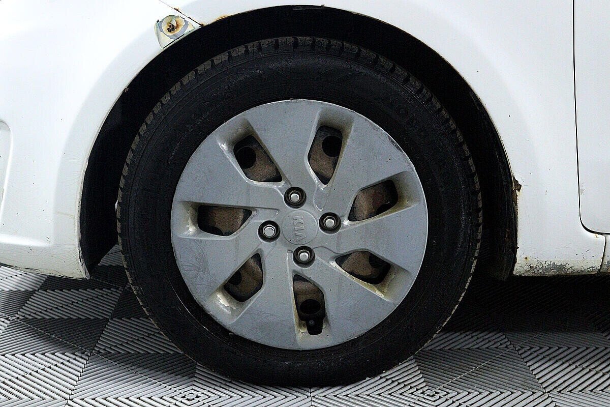 Kia Rio 1.4 МКПП, 2014, 108 000 км фото 16