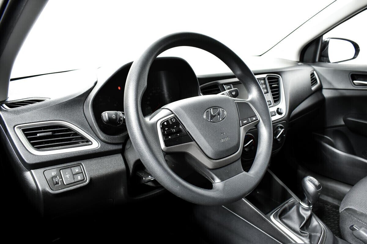 Hyundai Solaris 1.6 МКПП, 2018, 68 000 км фото 13