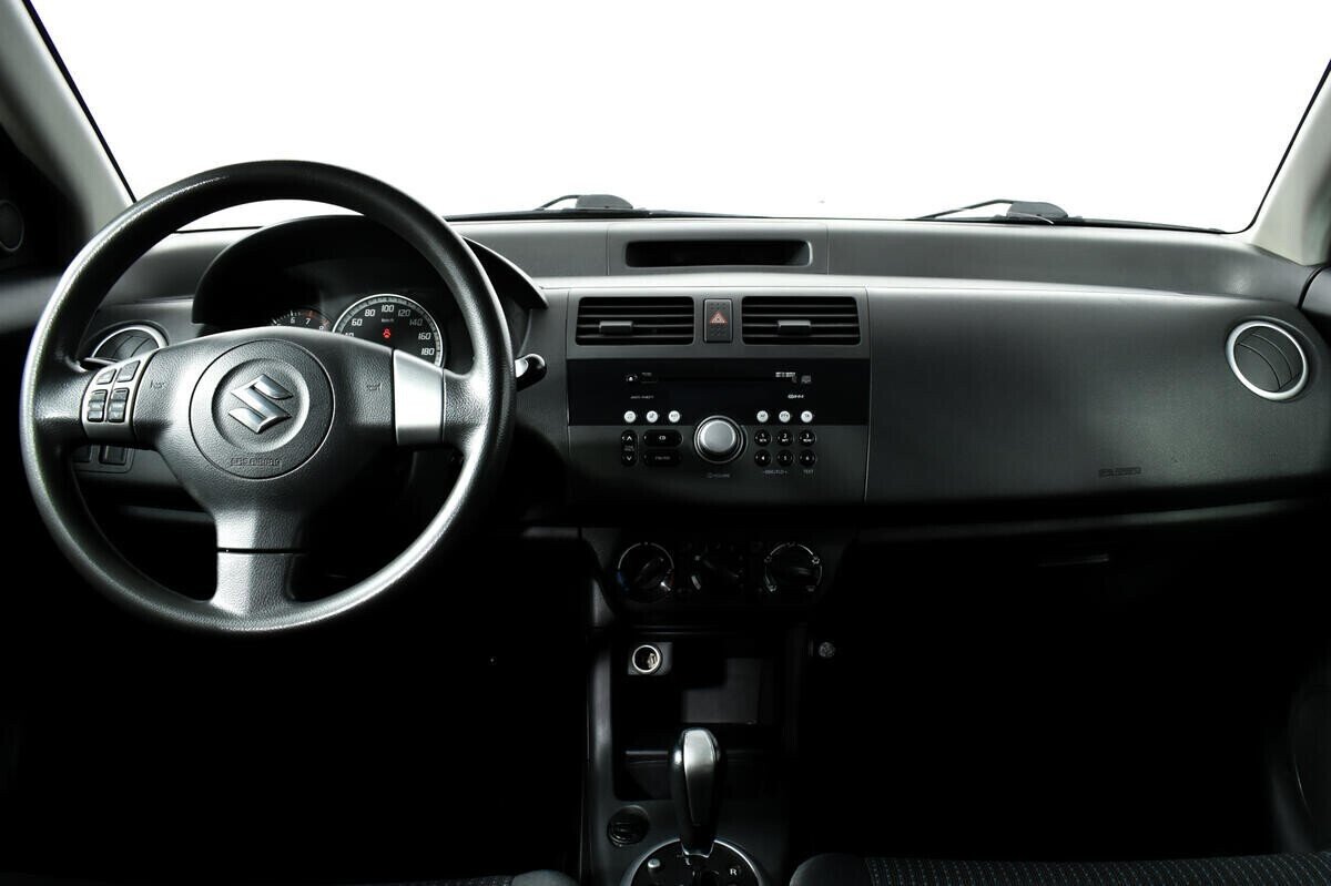 Suzuki Swift 1.3 РКПП, 2006, 206 000 км фото 11