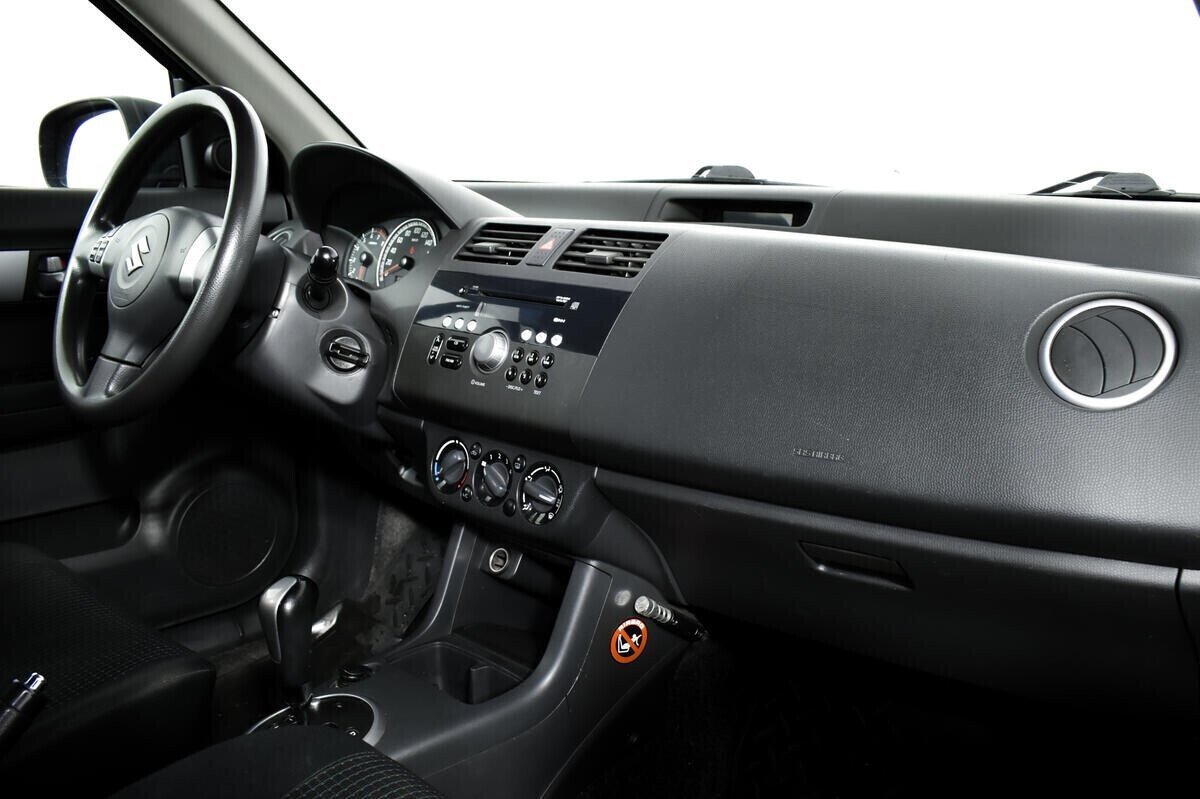 Suzuki Swift 1.3 РКПП, 2006, 206 000 км фото 9