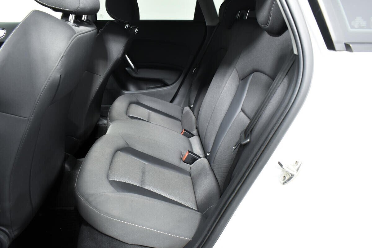 Audi A1 1.0 РКПП, 2014, 108 000 км фото 10