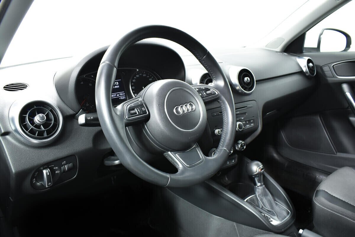 Audi A1 1.0 РКПП, 2014, 108 000 км фото 5