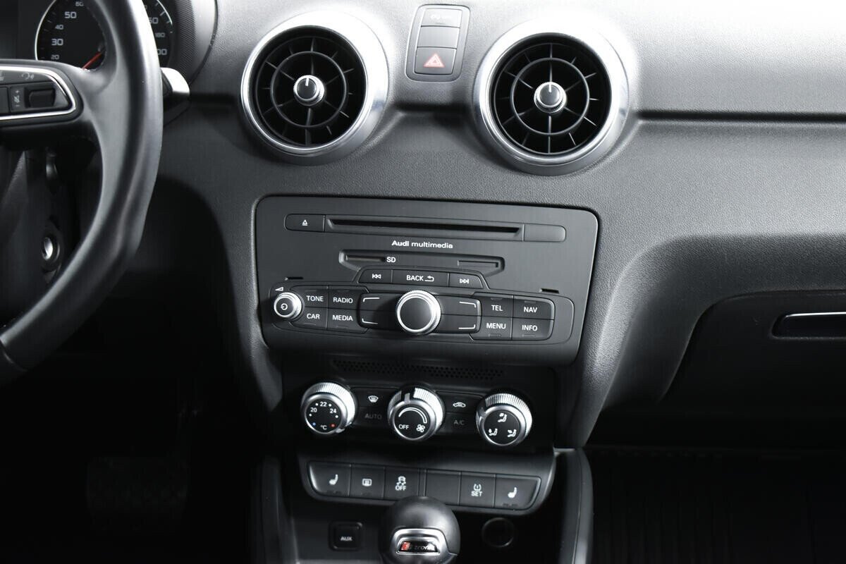 Audi A1 1.0 РКПП, 2014, 108 000 км фото 7