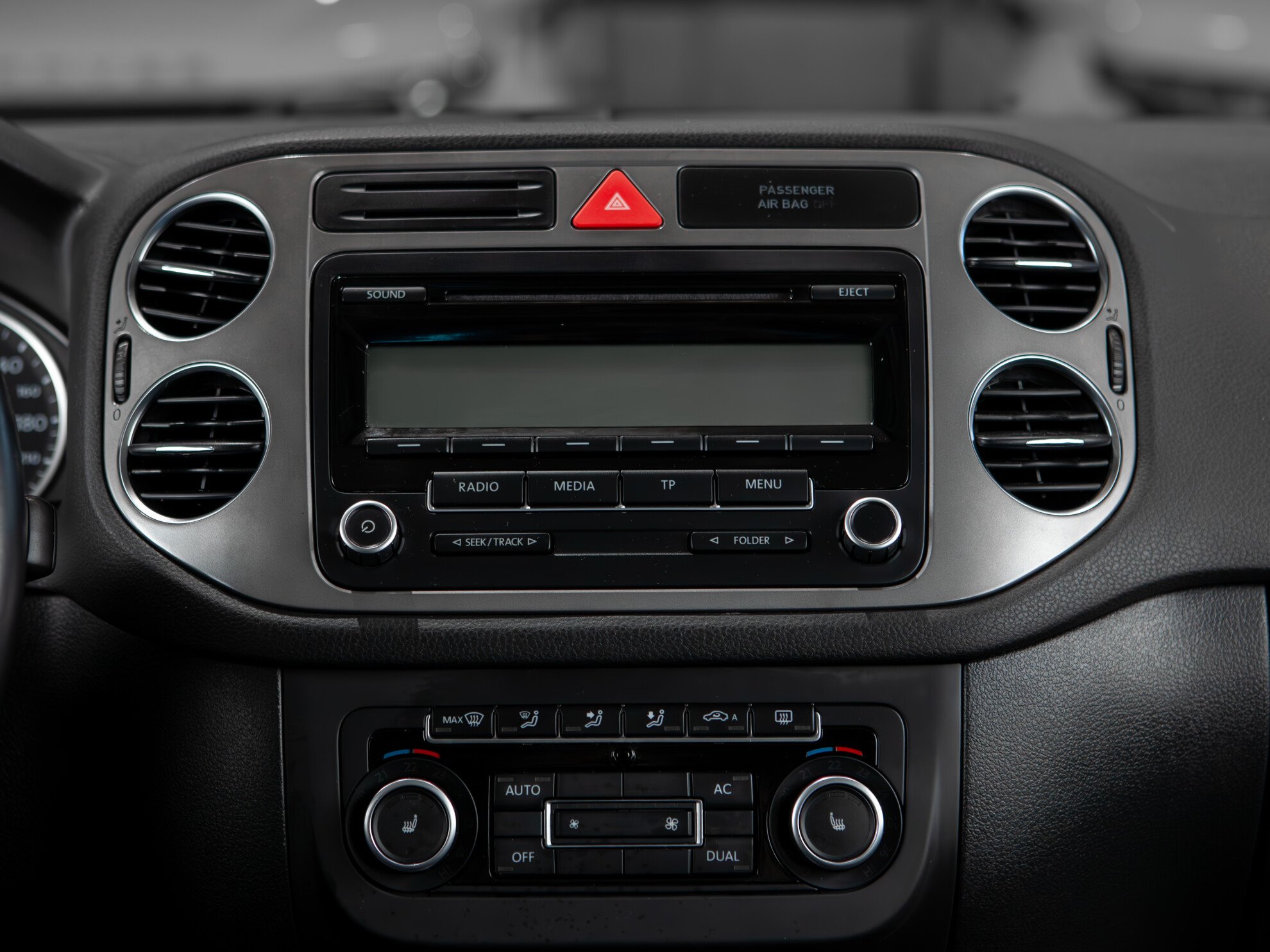 Volkswagen Tiguan 2.0 АКПП, 2011, 159 462 км фото 10