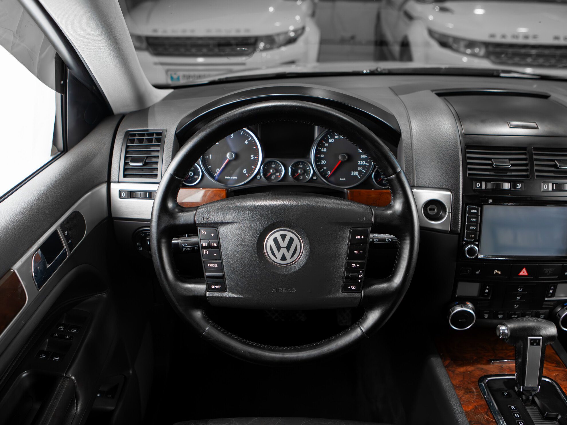 Volkswagen Touareg 2.5 АКПП, 2008, 176 334 км фото 10