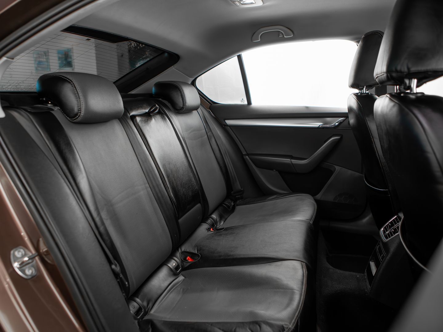 Skoda Octavia 1.0 РКПП, 2015, 135 177 км фото 7