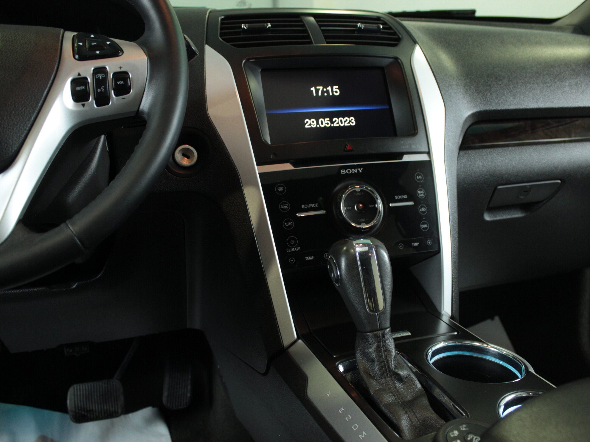 Ford Explorer, 3.5 л, АТ, 2012 фото 12