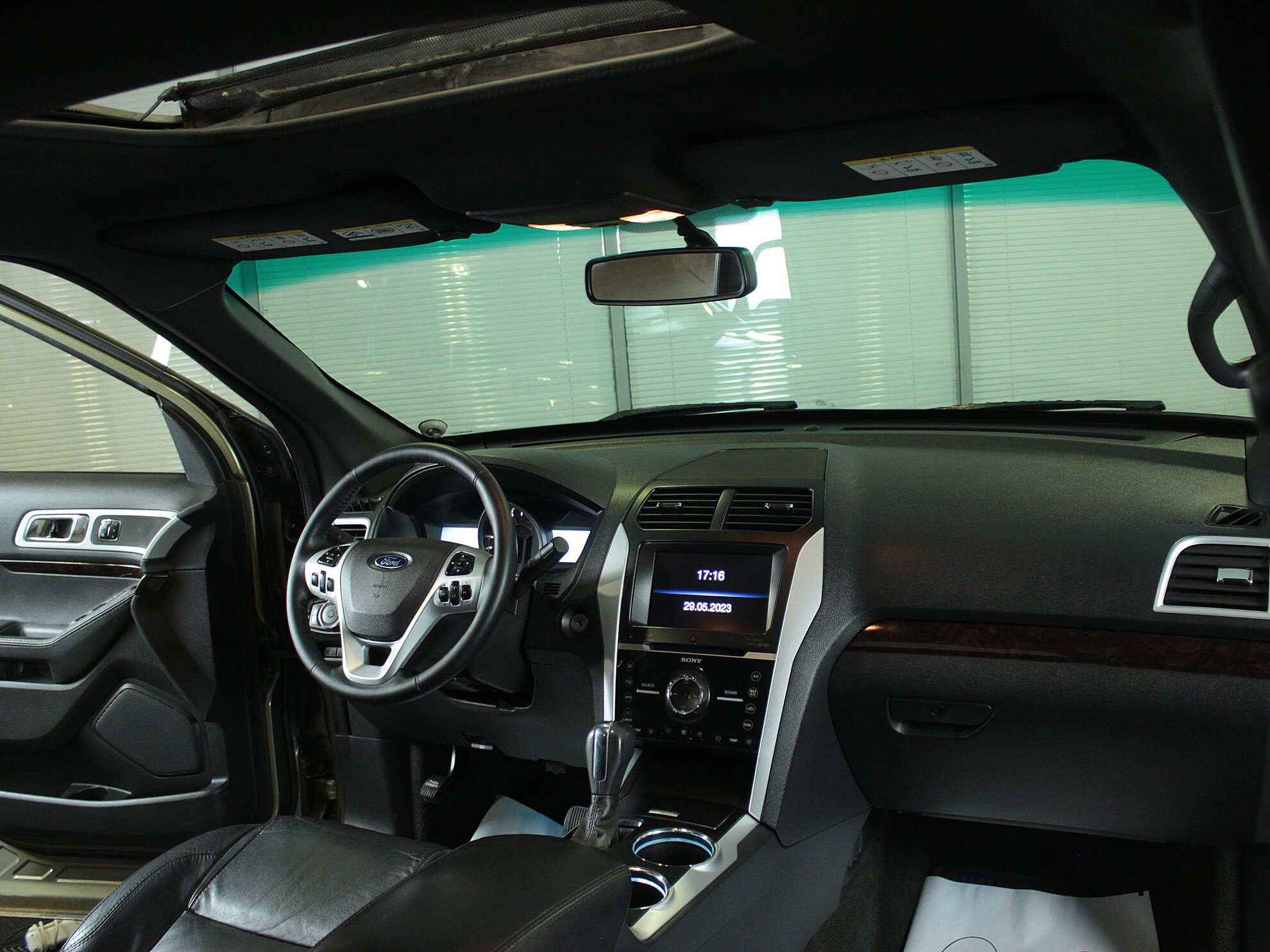 Ford Explorer, 3.5 л, АТ, 2012 фото 10