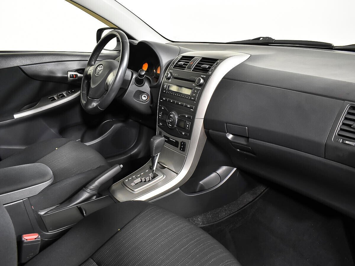 Toyota Corolla, 1.6 л, АТ, 2010 фото 2