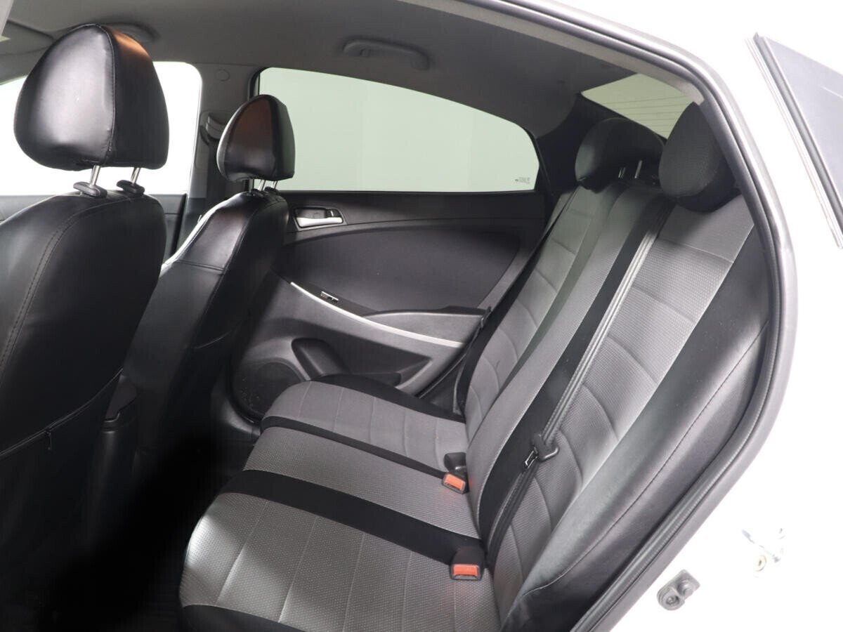 Hyundai Solaris, 1.6 л, АТ, 2015 фото 1