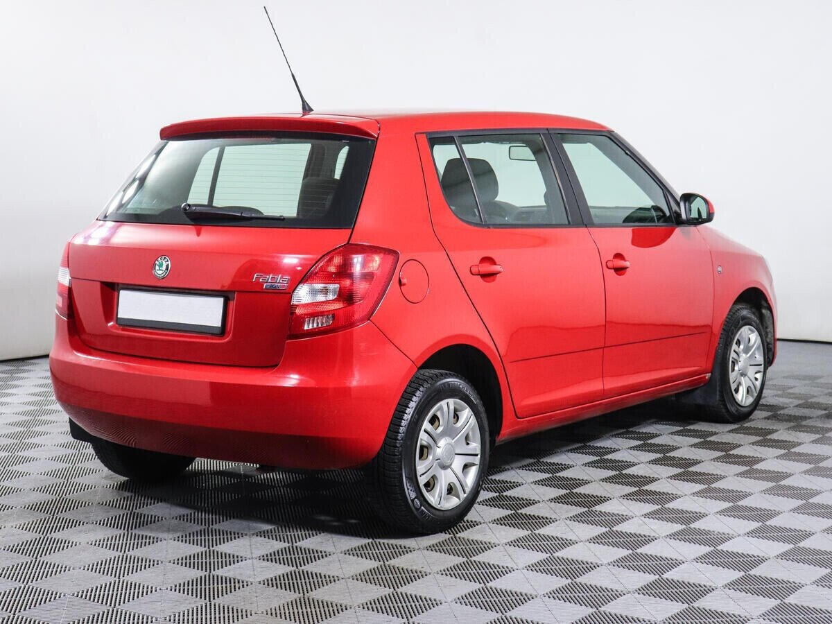 Skoda Fabia 1.6 АКПП, 2012, 140 000 км фото 4