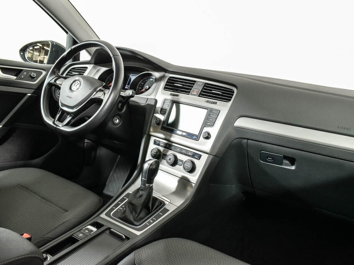 Volkswagen Golf, 1.6 л, АТ, 2016 фото 2