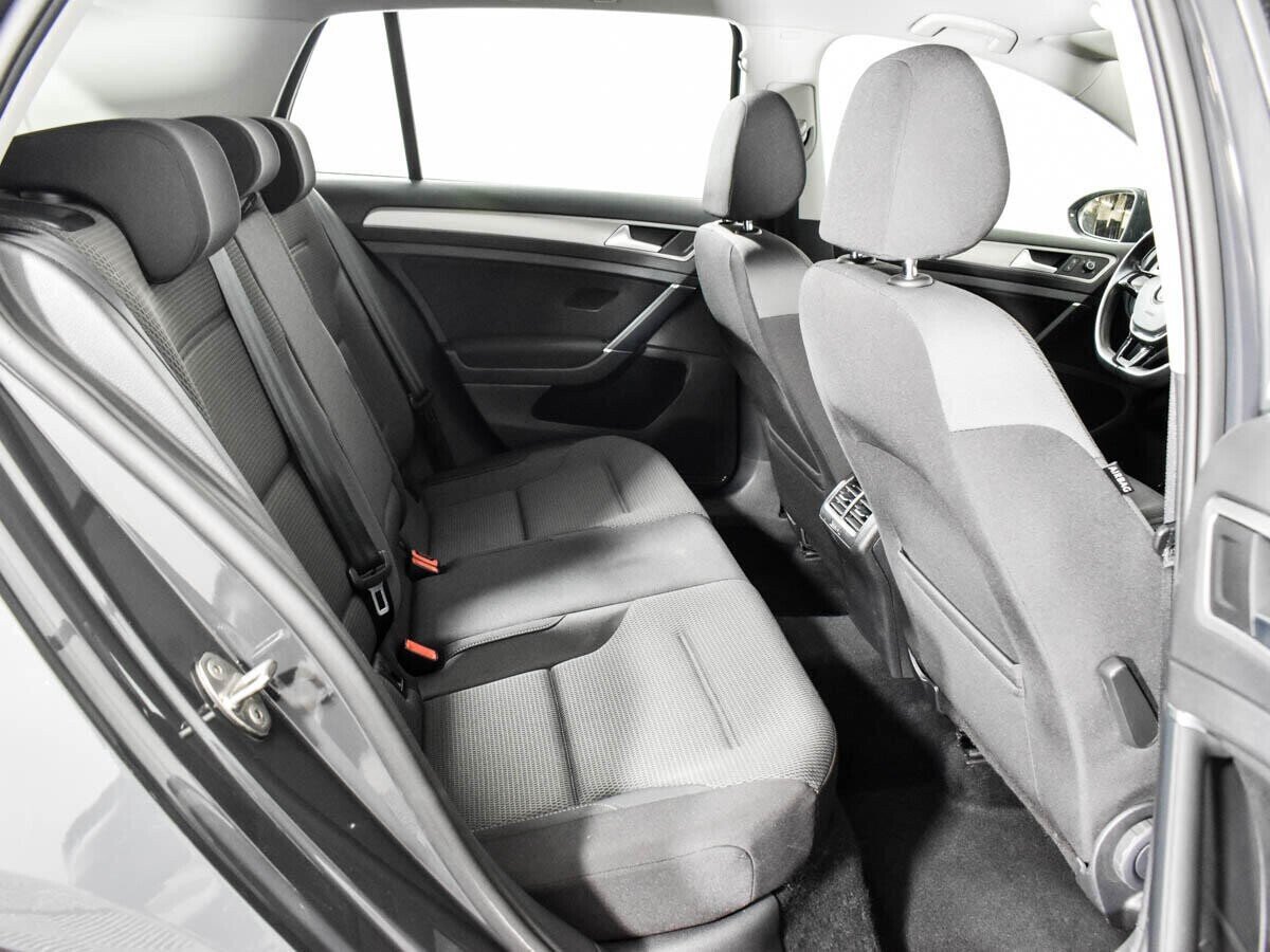 Volkswagen Golf, 1.6 л, АТ, 2016 фото 1