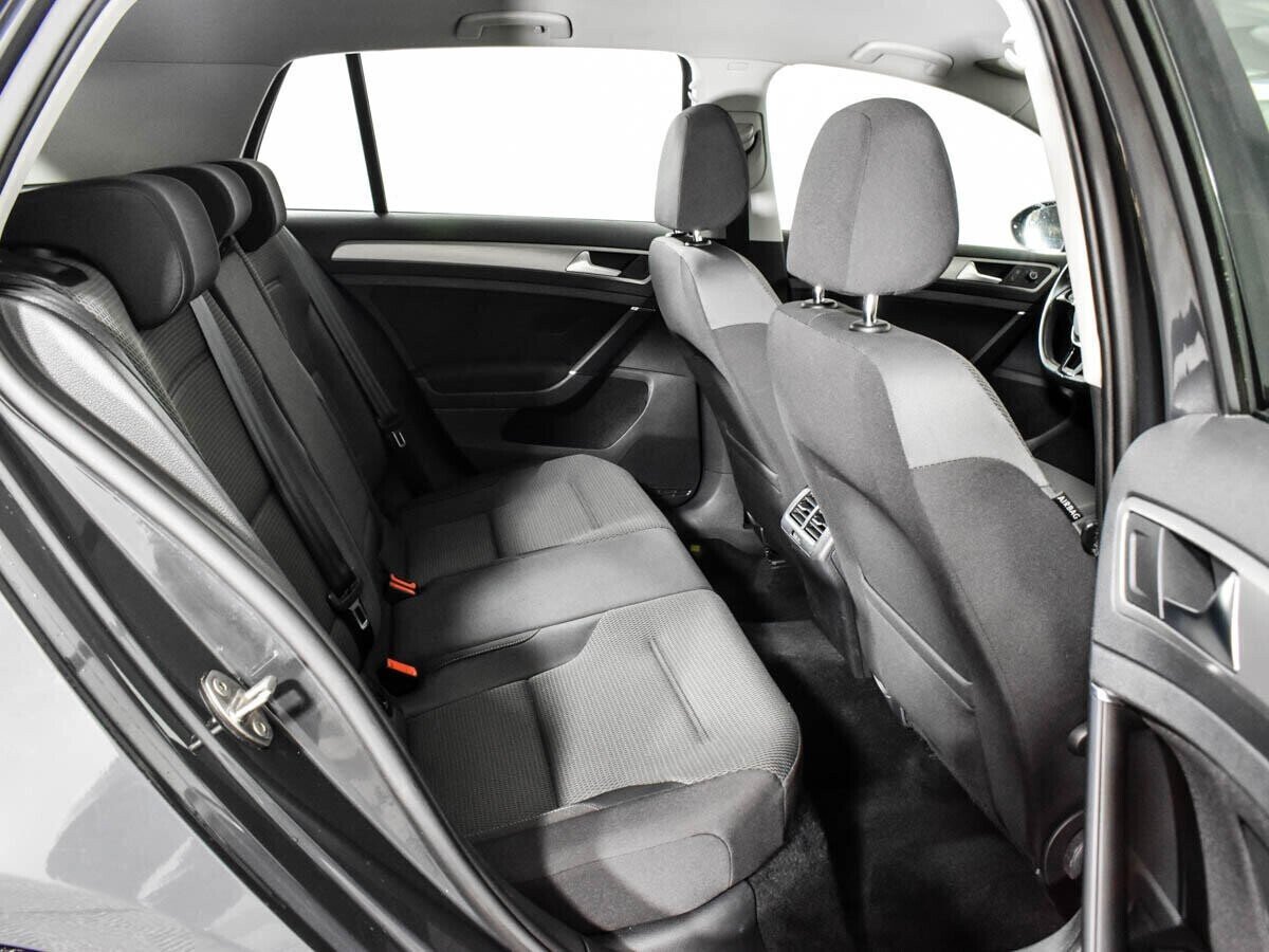 Volkswagen Golf, 1.6 л, АТ, 2016 фото 1