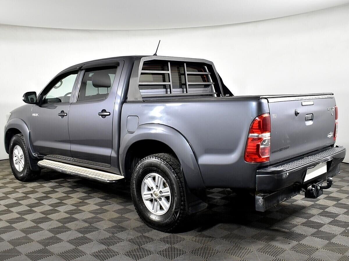 Toyota Hilux, 2.5 л, МТ, 2013 фото 6